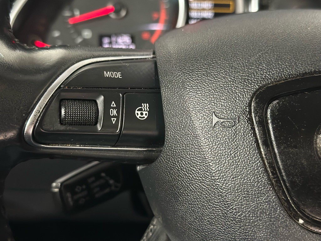 2015 Audi Q7 Image 30