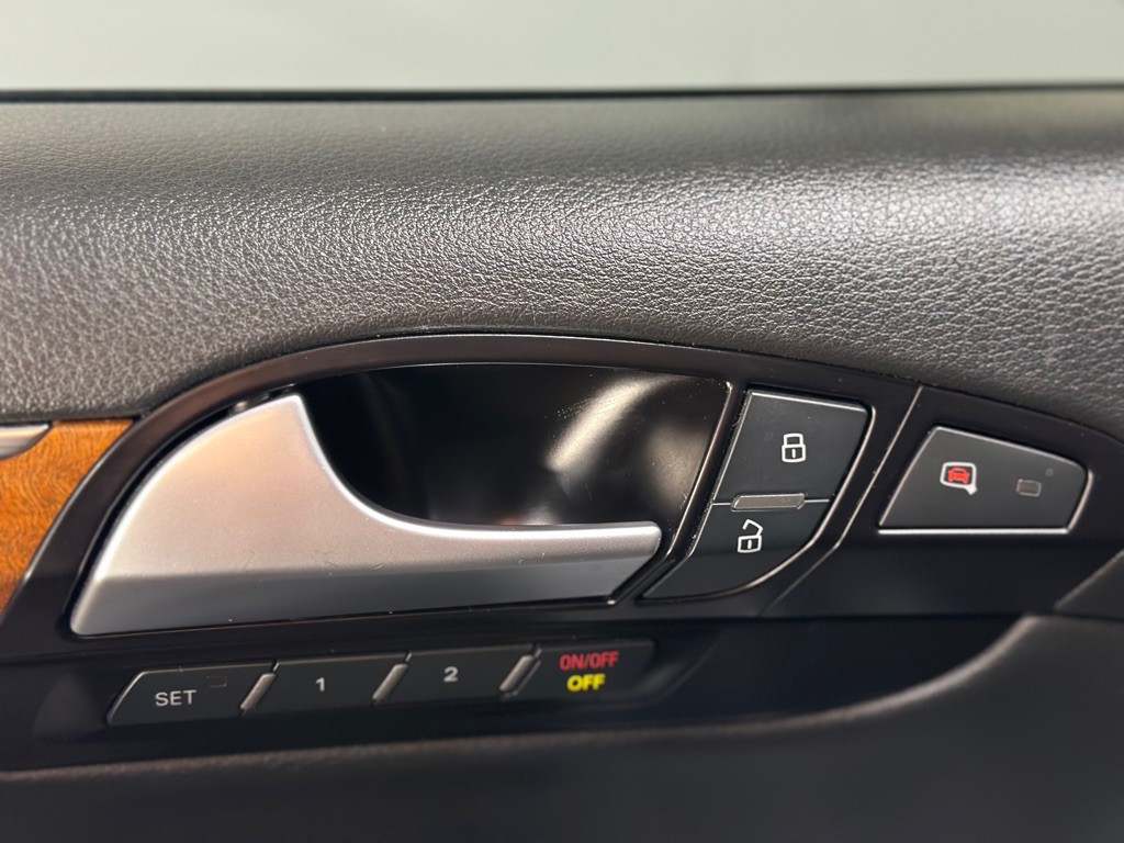 2015 Audi Q7 Image 37