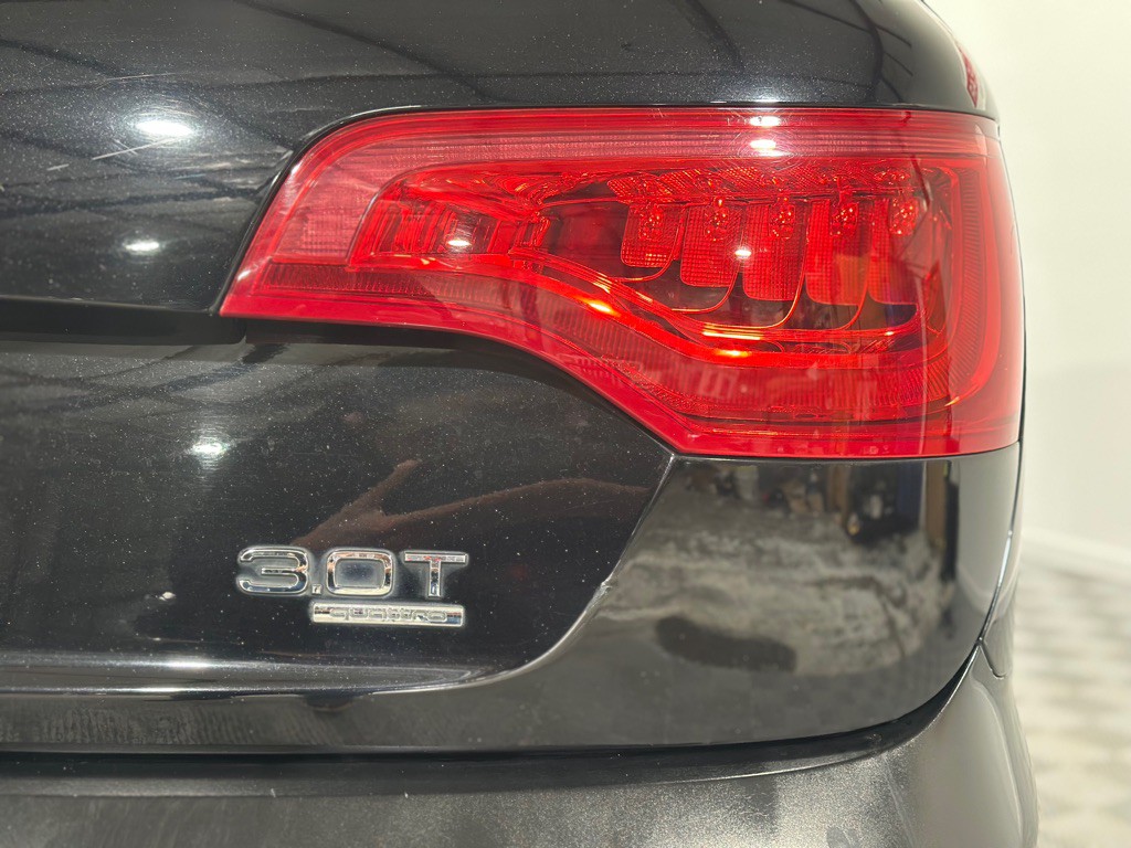2015 Audi Q7 Image 48