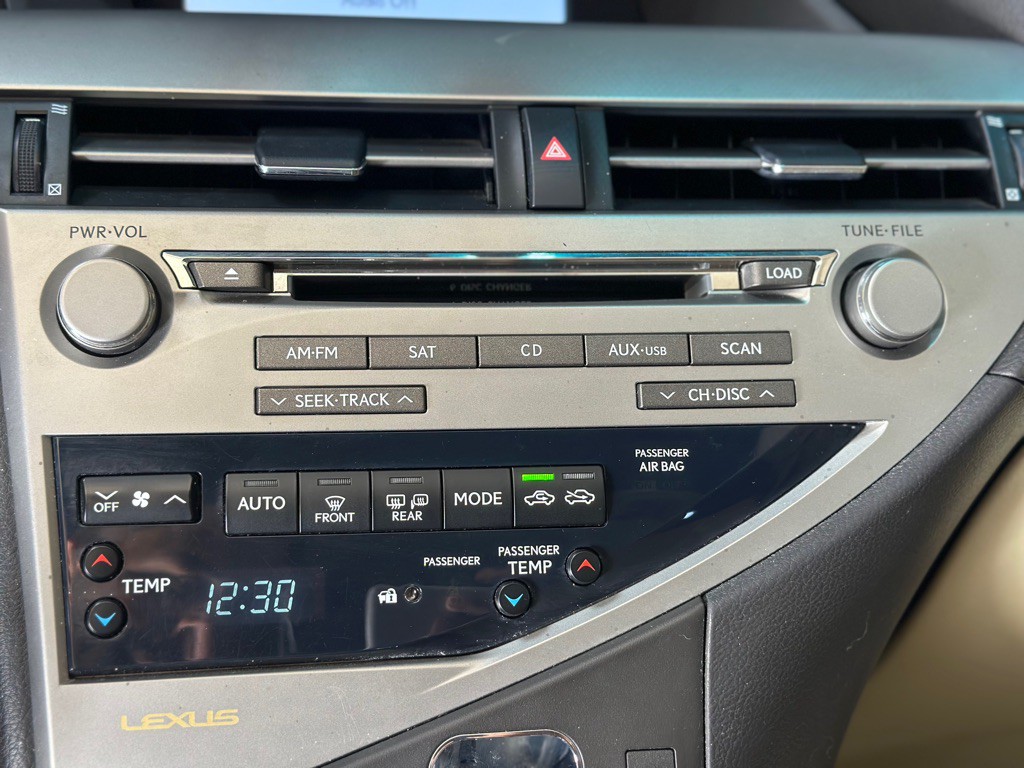 2012 Lexus RX Image 21