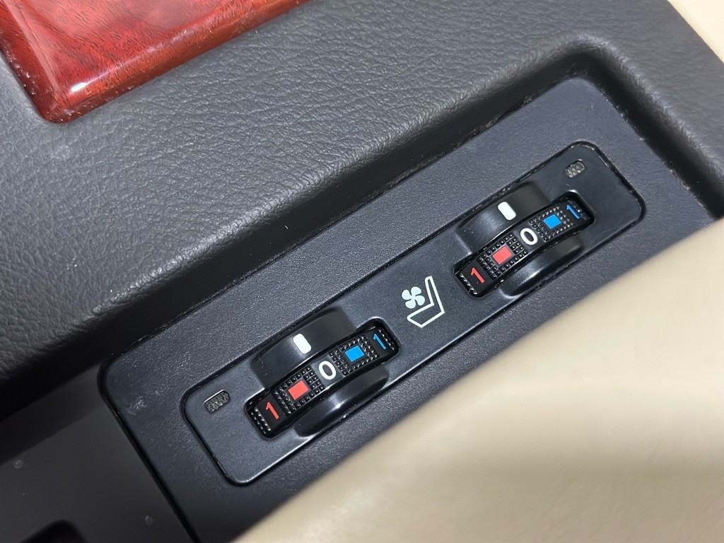 2012 Lexus RX Image 29