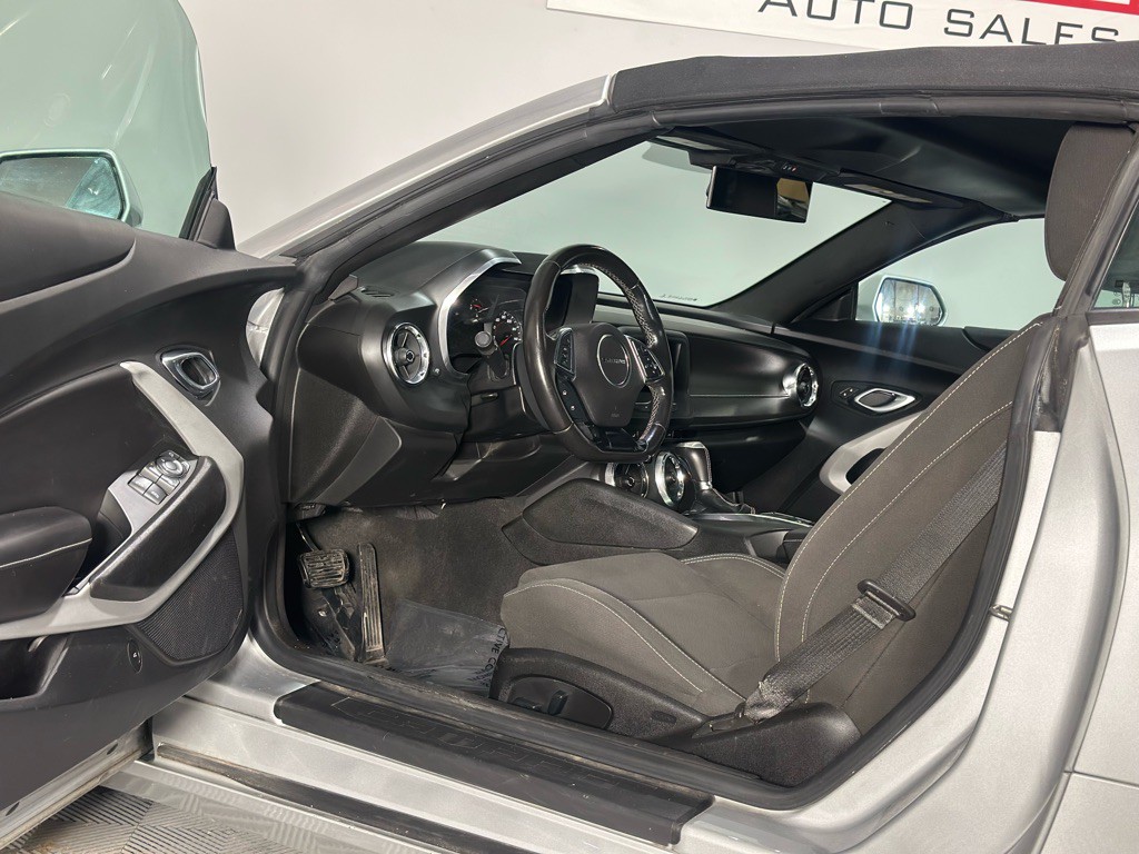 2019 Chevrolet Camaro Image 11