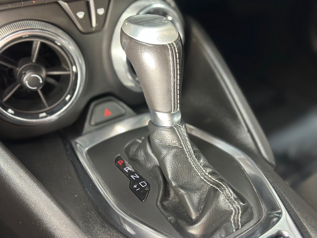 2019 Chevrolet Camaro Image 18