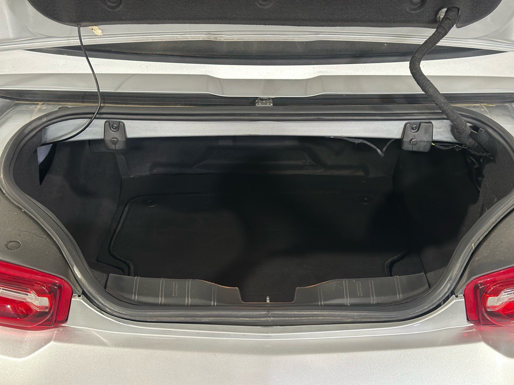 2019 Chevrolet Camaro Image 32