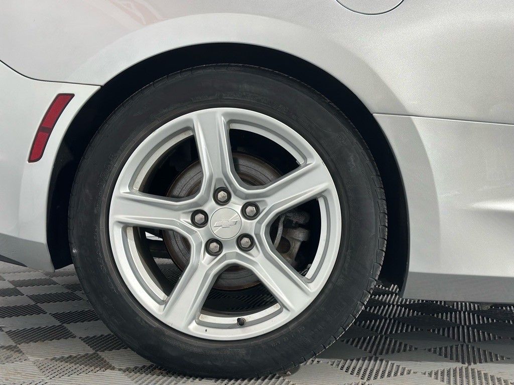 2019 Chevrolet Camaro Image 36