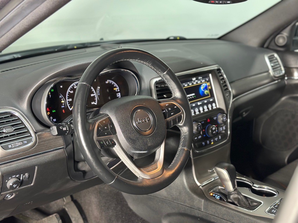 2018 Jeep Grand Cherokee Image 32