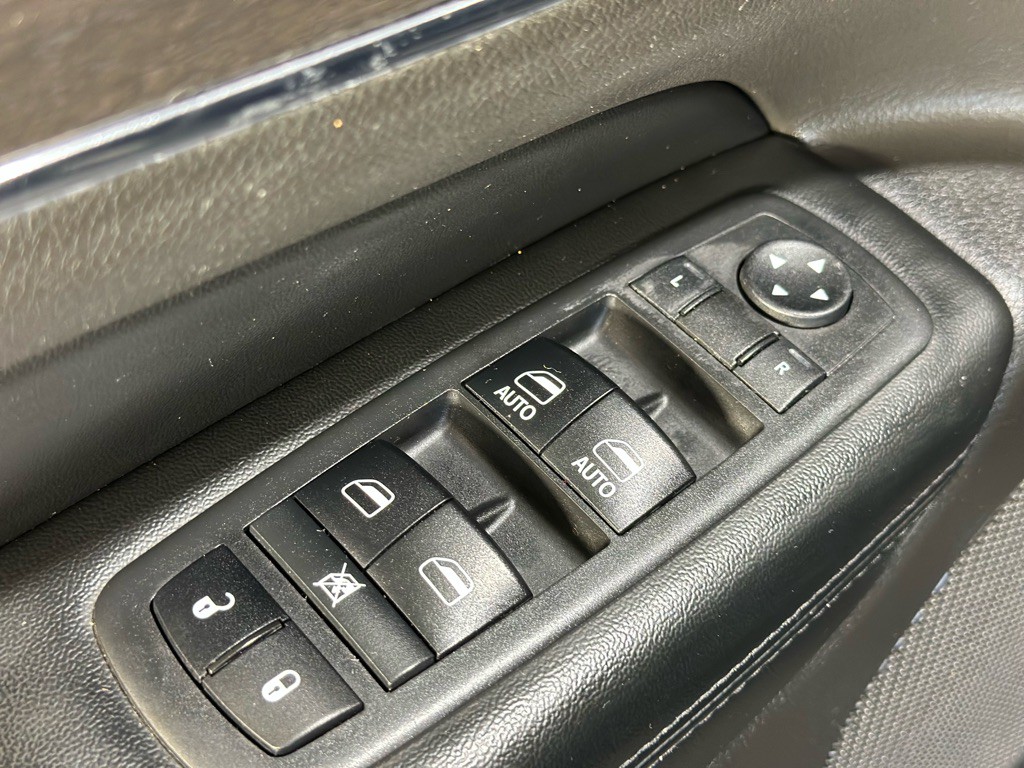 2018 Jeep Grand Cherokee Image 35