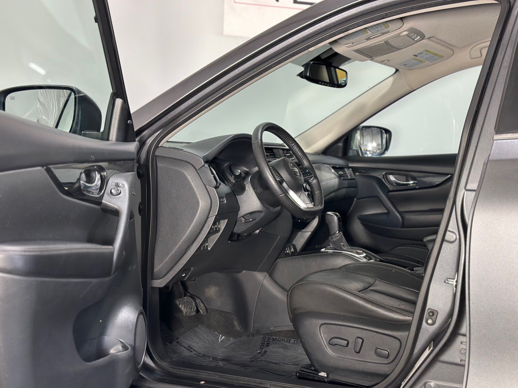 2019 Nissan Rogue Image 11