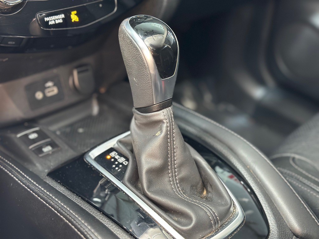 2019 Nissan Rogue Image 23