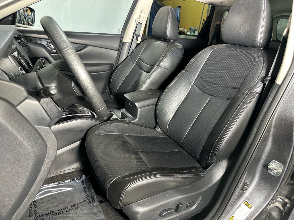 2019 Nissan Rogue Image 32