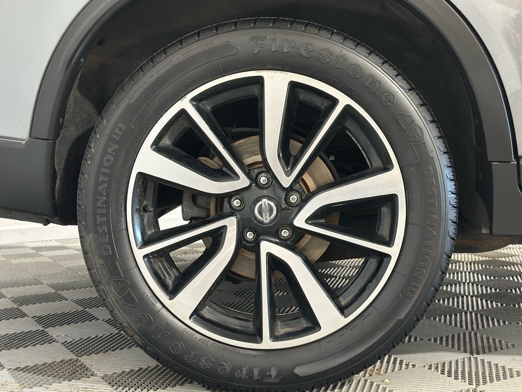 2019 Nissan Rogue Image 46