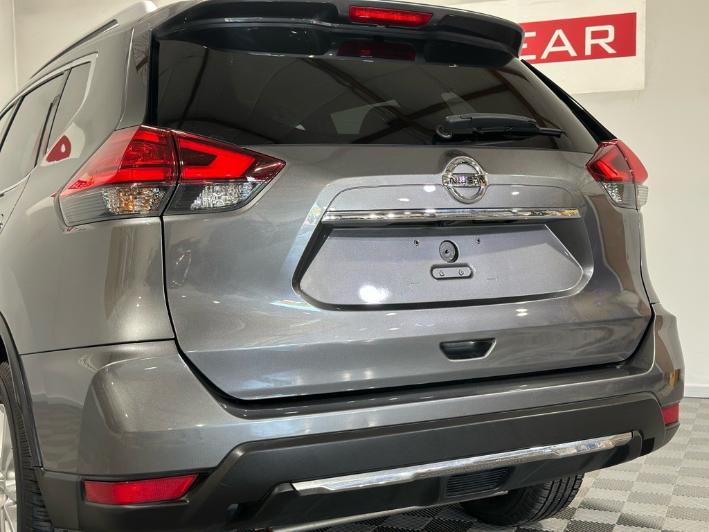 2017 Nissan Rogue Image 8