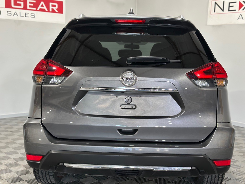 2017 Nissan Rogue Image 9