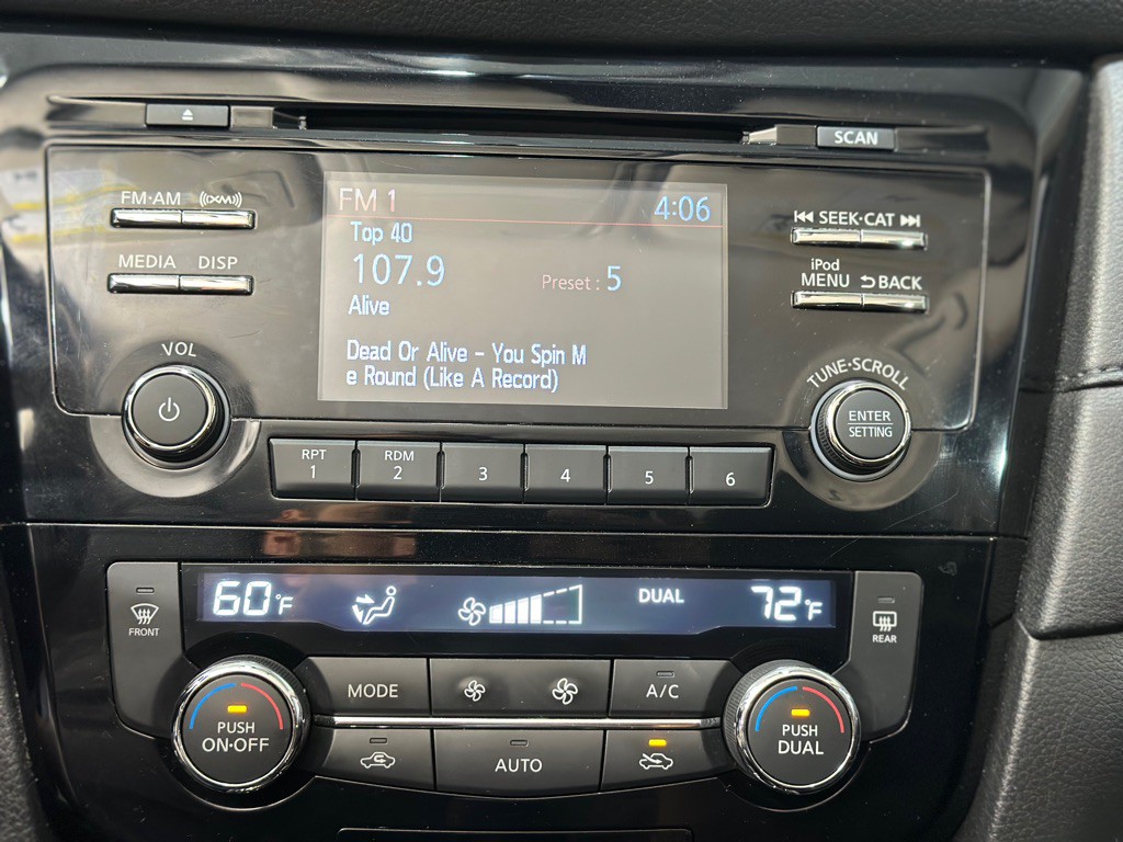 2017 Nissan Rogue Image 18