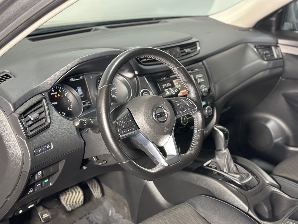 2017 Nissan Rogue Image 29