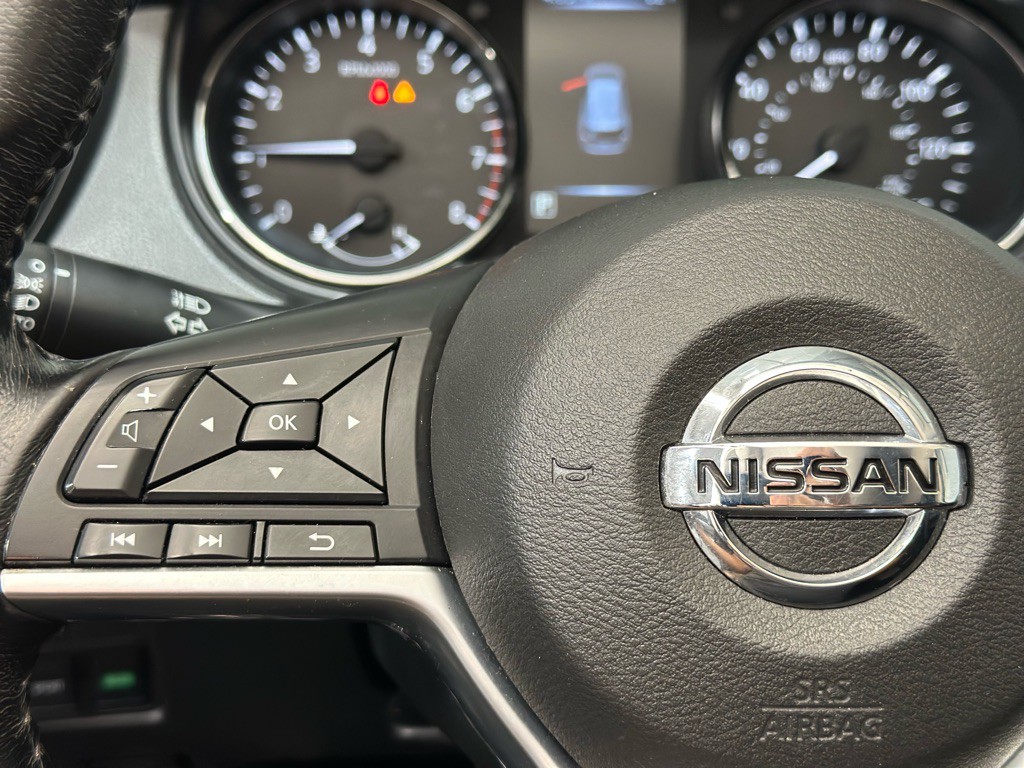 2017 Nissan Rogue Image 30