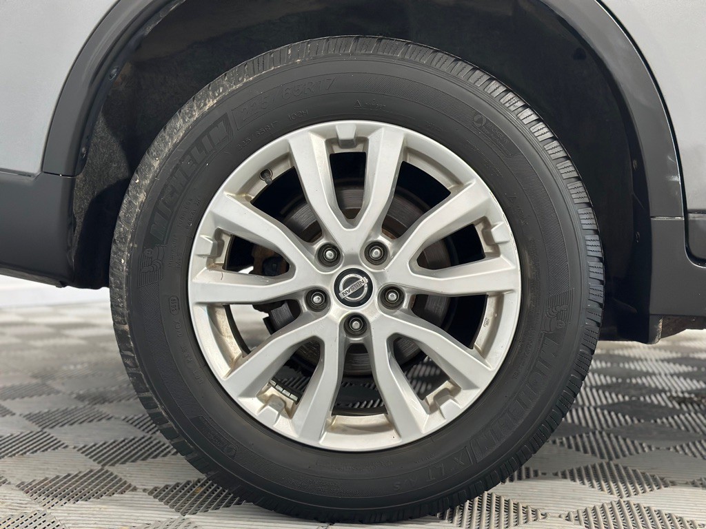 2017 Nissan Rogue Image 41