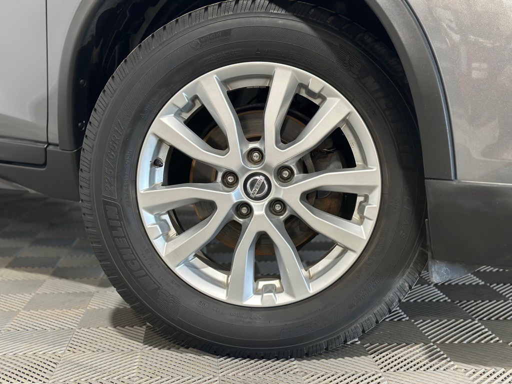2017 Nissan Rogue Image 42