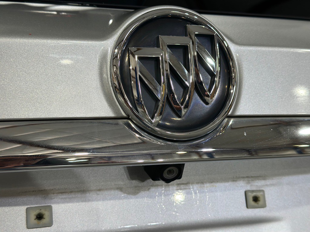 2015 Buick Enclave Image 34