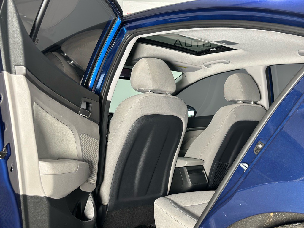 2018 Hyundai Elantra Image 11