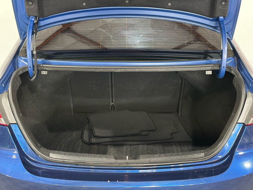2018 Hyundai Elantra Image 38