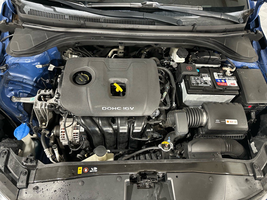 2018 Hyundai Elantra Image 39