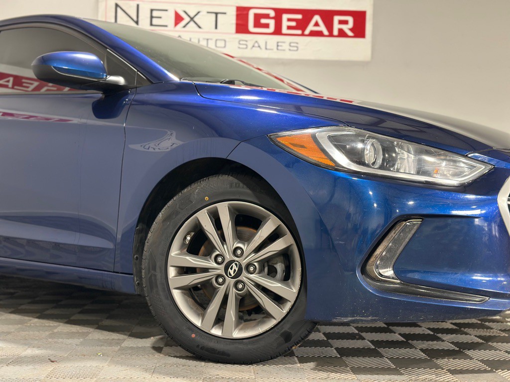 2018 Hyundai Elantra Image 42