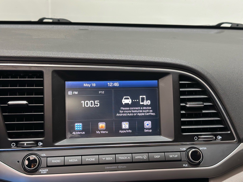 2018 Hyundai Elantra Image 16