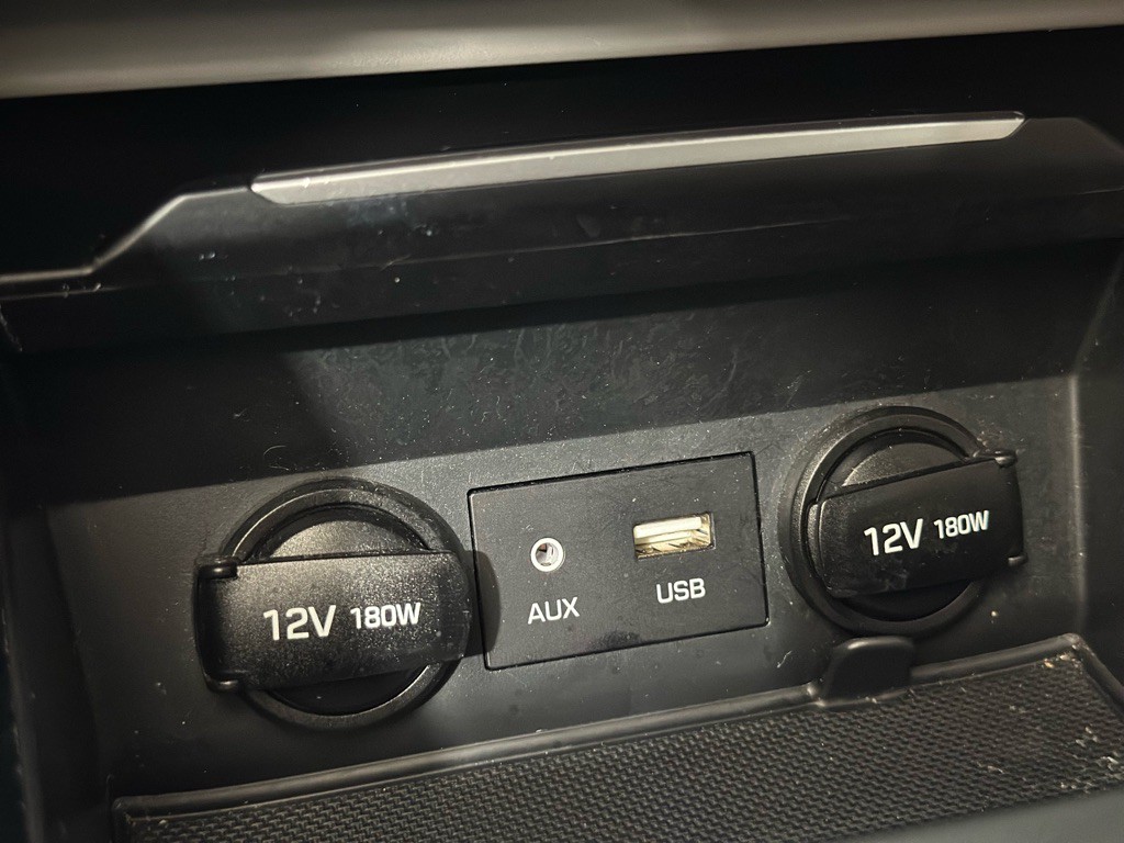 2018 Hyundai Elantra Image 18