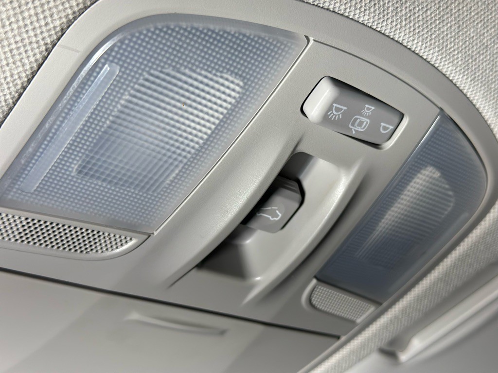 2018 Hyundai Elantra Image 33