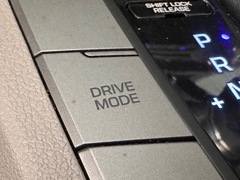 2018 Hyundai Elantra Image 34