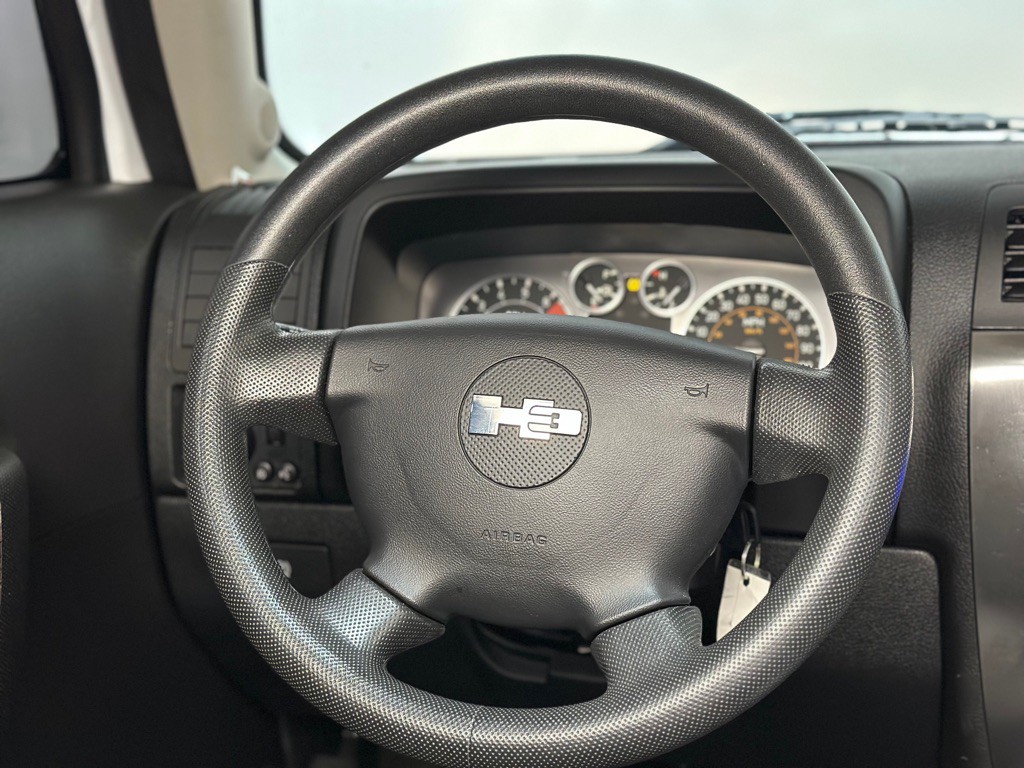 2006 HUMMER H3 Image 13