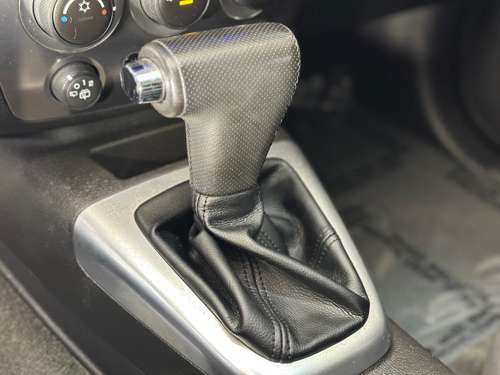 2006 HUMMER H3 Image 18