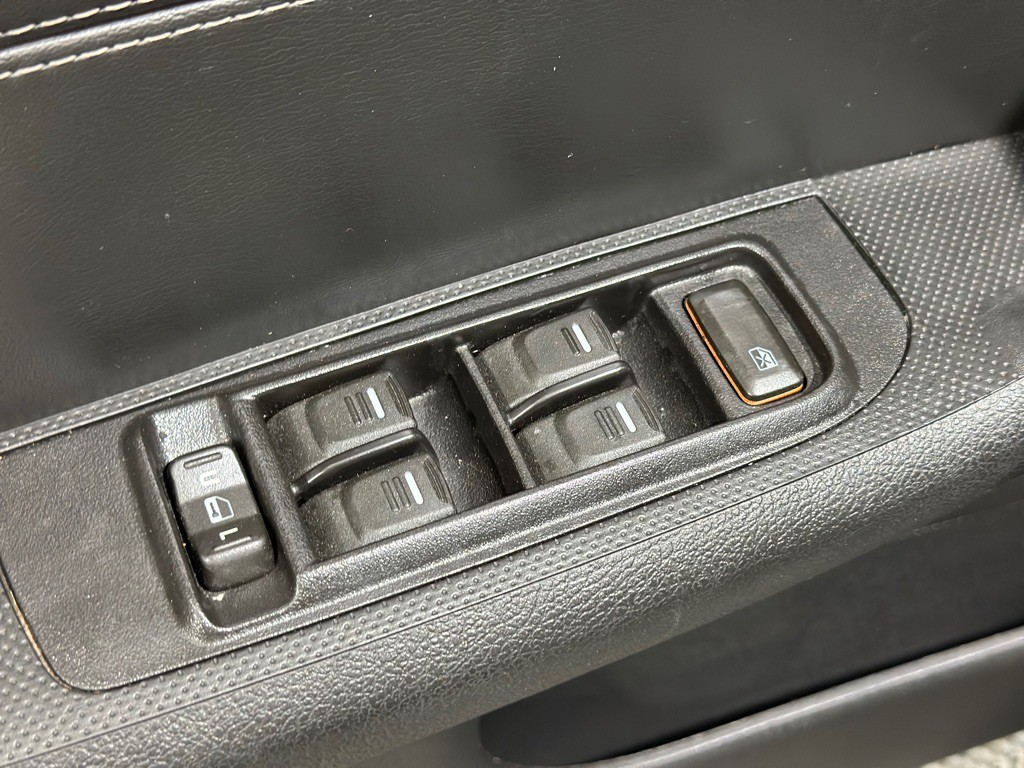 2006 HUMMER H3 Image 24