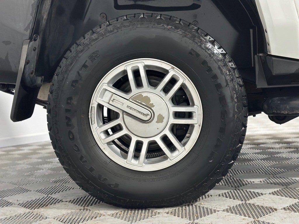 2006 HUMMER H3 Image 30