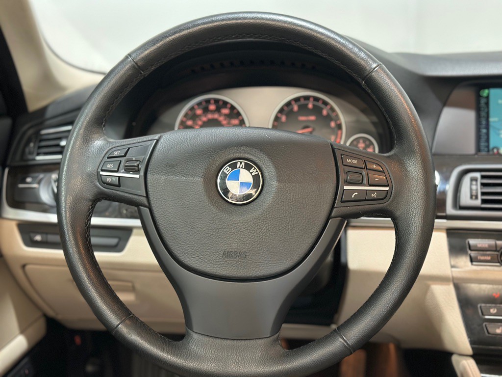 2013 BMW 5 Series Image 13