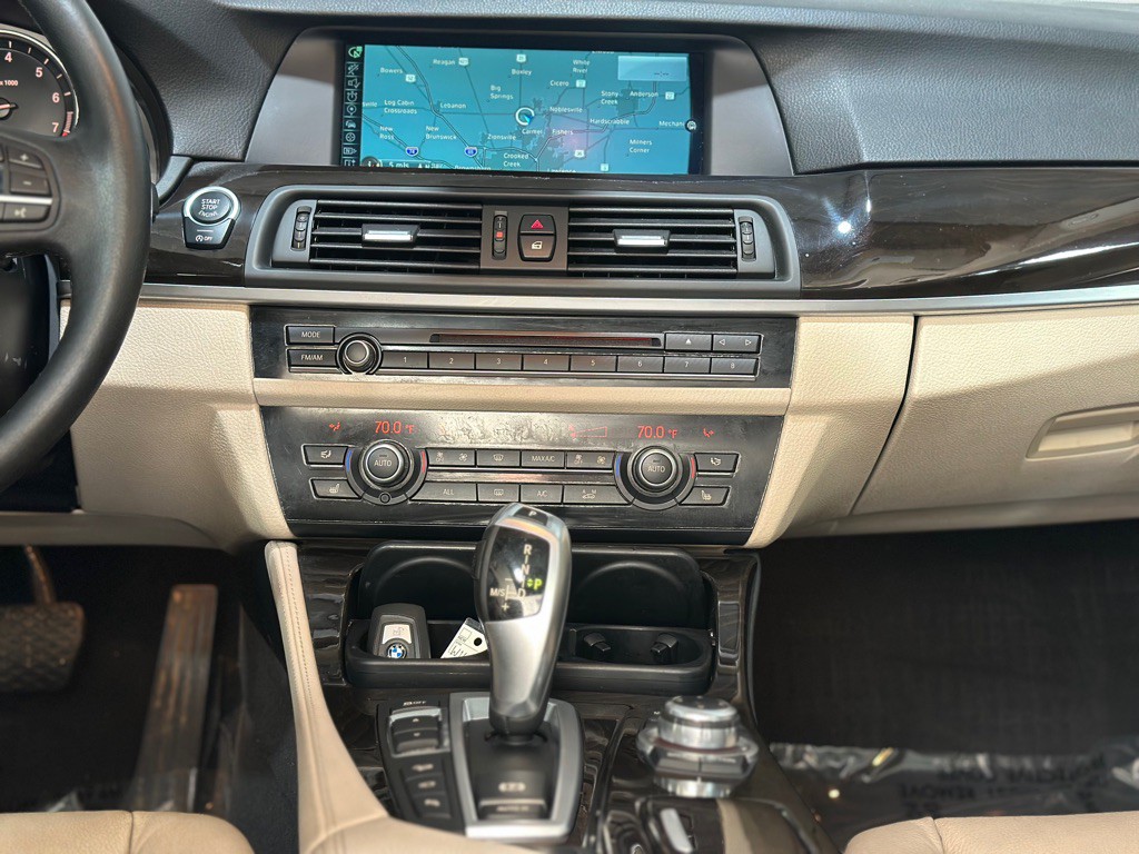 2013 BMW 5 Series Image 14