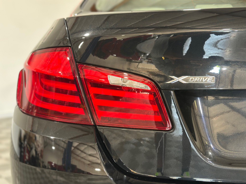 2013 BMW 5 Series Image 40