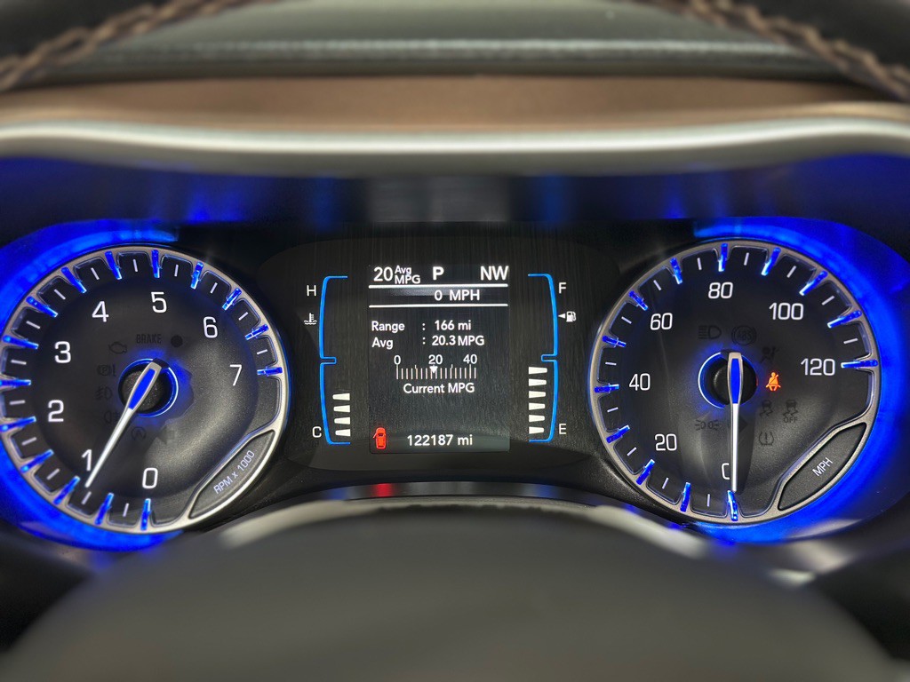 2017 Chrysler Pacifica Image 12