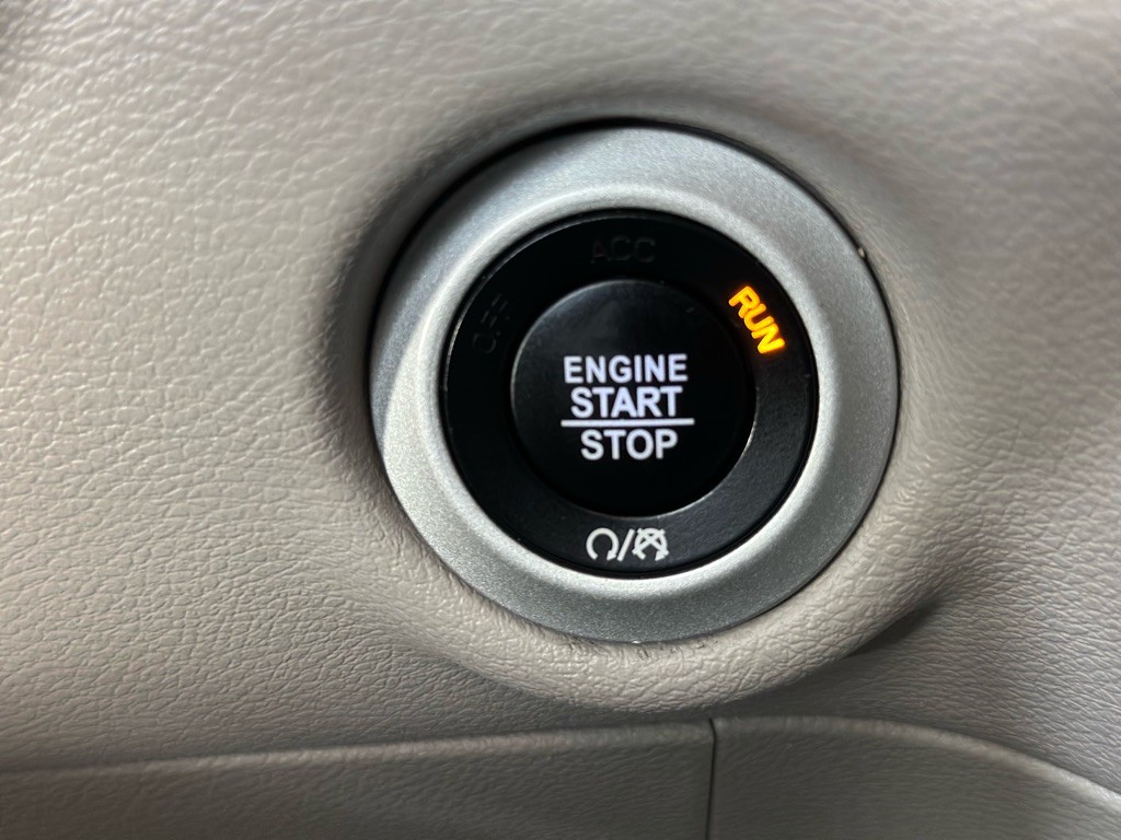 2017 Chrysler Pacifica Image 18