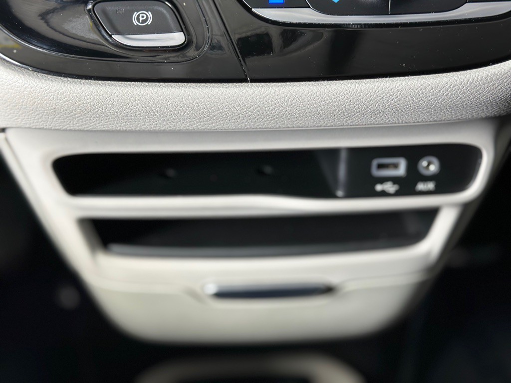 2017 Chrysler Pacifica Image 20