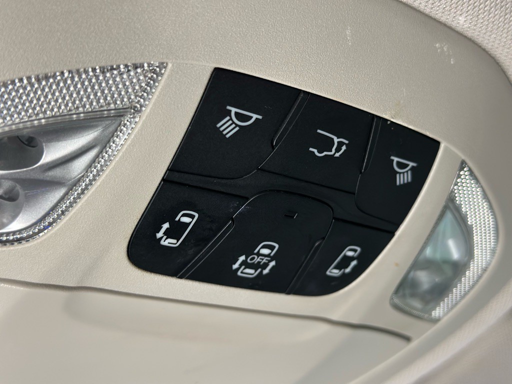 2017 Chrysler Pacifica Image 23