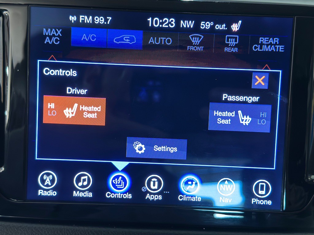 2017 Chrysler Pacifica Image 24