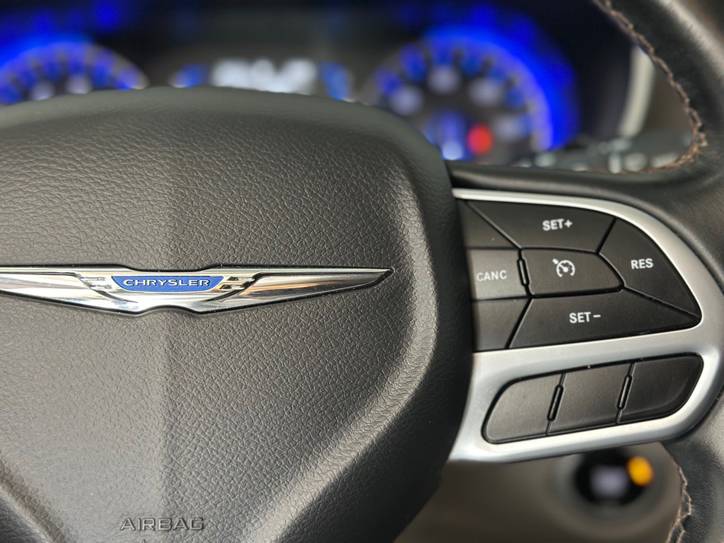 2017 Chrysler Pacifica Image 31