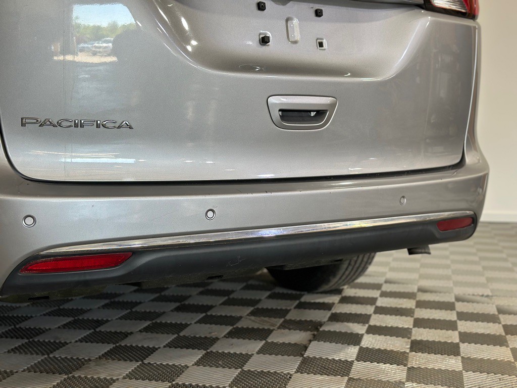 2017 Chrysler Pacifica Image 35