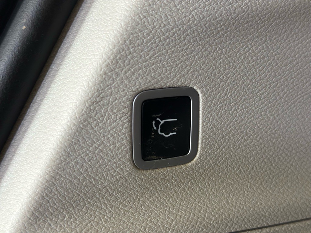 2017 Chrysler Pacifica Image 39
