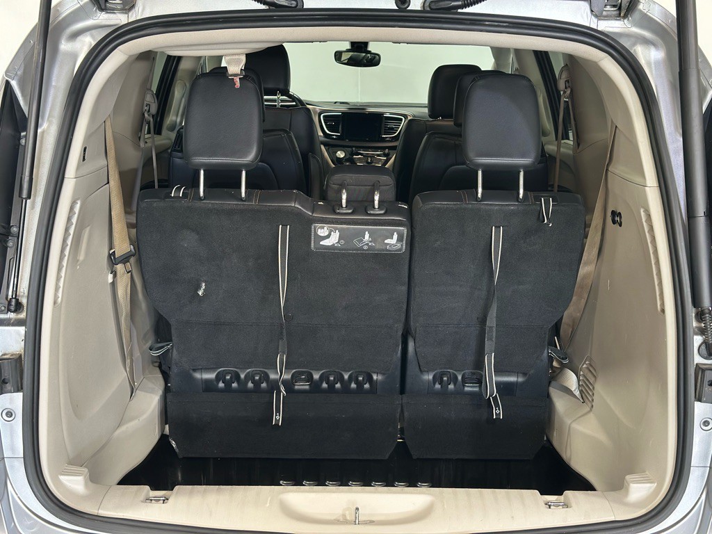 2017 Chrysler Pacifica Image 42