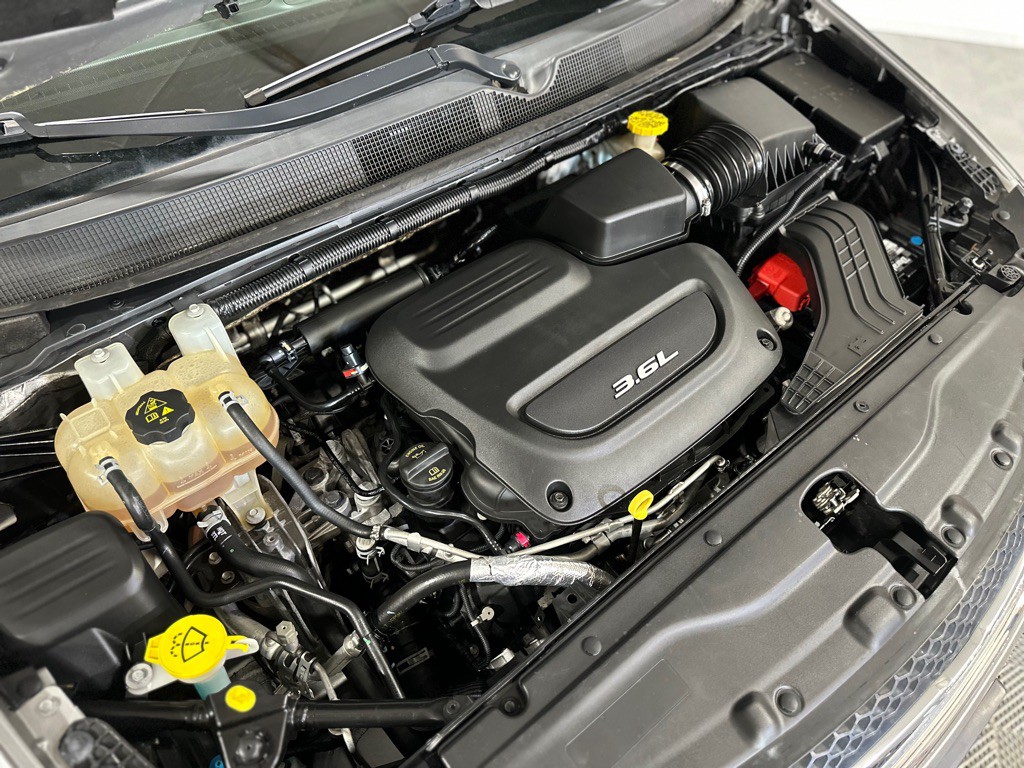 2017 Chrysler Pacifica Image 44