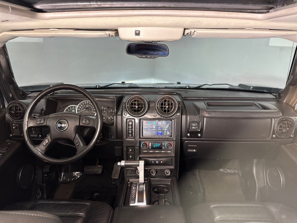 2006 HUMMER H2 Image 13