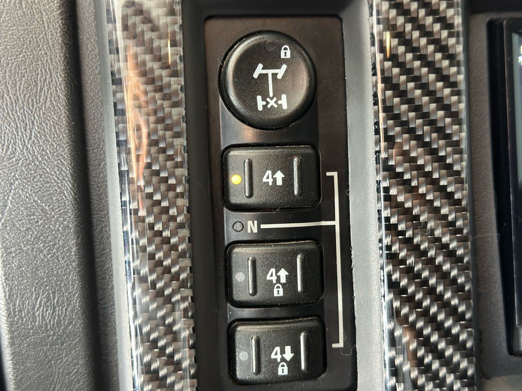 2006 HUMMER H2 Image 21